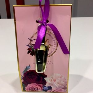 Pear and vanilla iris bath salts